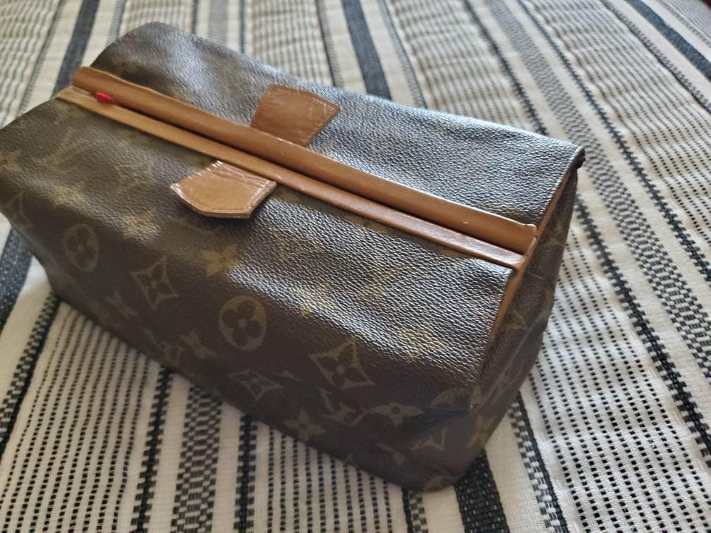 Used Louis Vuitton Damier Graphite Dopp Kit Toiletry Bag