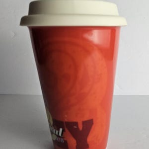 Disney Parks Mickey Mouse Timeless Keramik Reise-Kaffeetasse Becher - Rot 12 Unzen - Original 1938 Mickey Mouse abgenutzte Oberfläche Bild 6