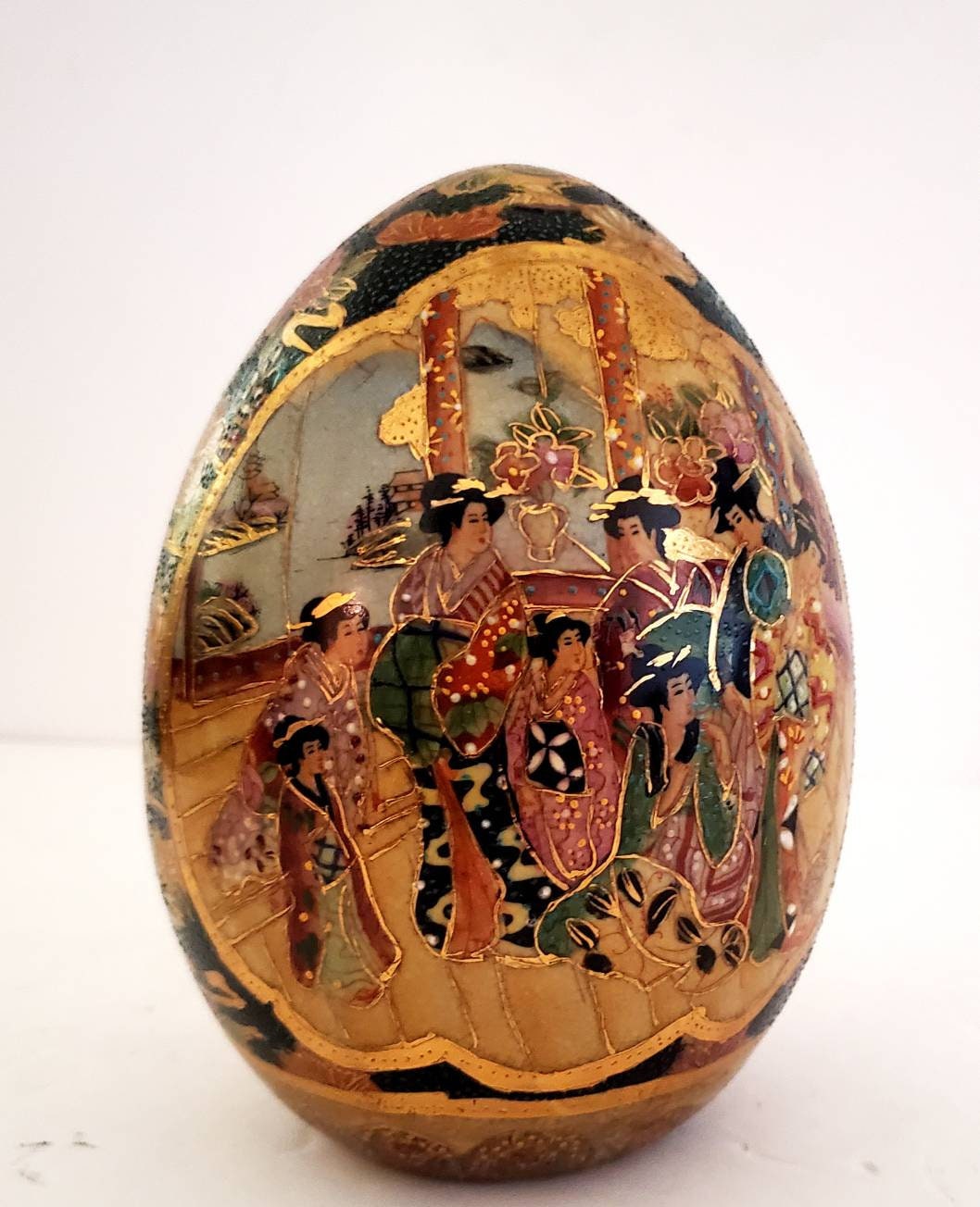 Vintage Japanese Hand Painted Gold Gilt Satsuma Moriage Porcelain
