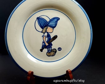 Vintage Louisville Stoneware Plate: Baseball Player Decor (9.25"W)