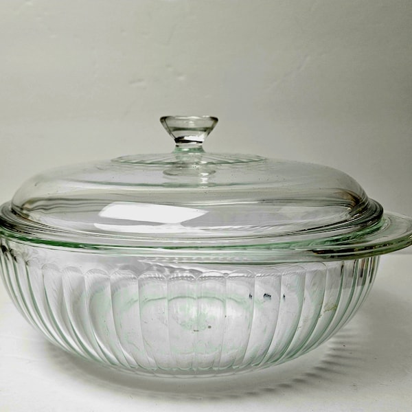 Vintage Pyrex Covered Casserole Baking Dish Green Tinted Ribbed Glass Bowl  2 Qt/ 2L USA Pyrex 024-S