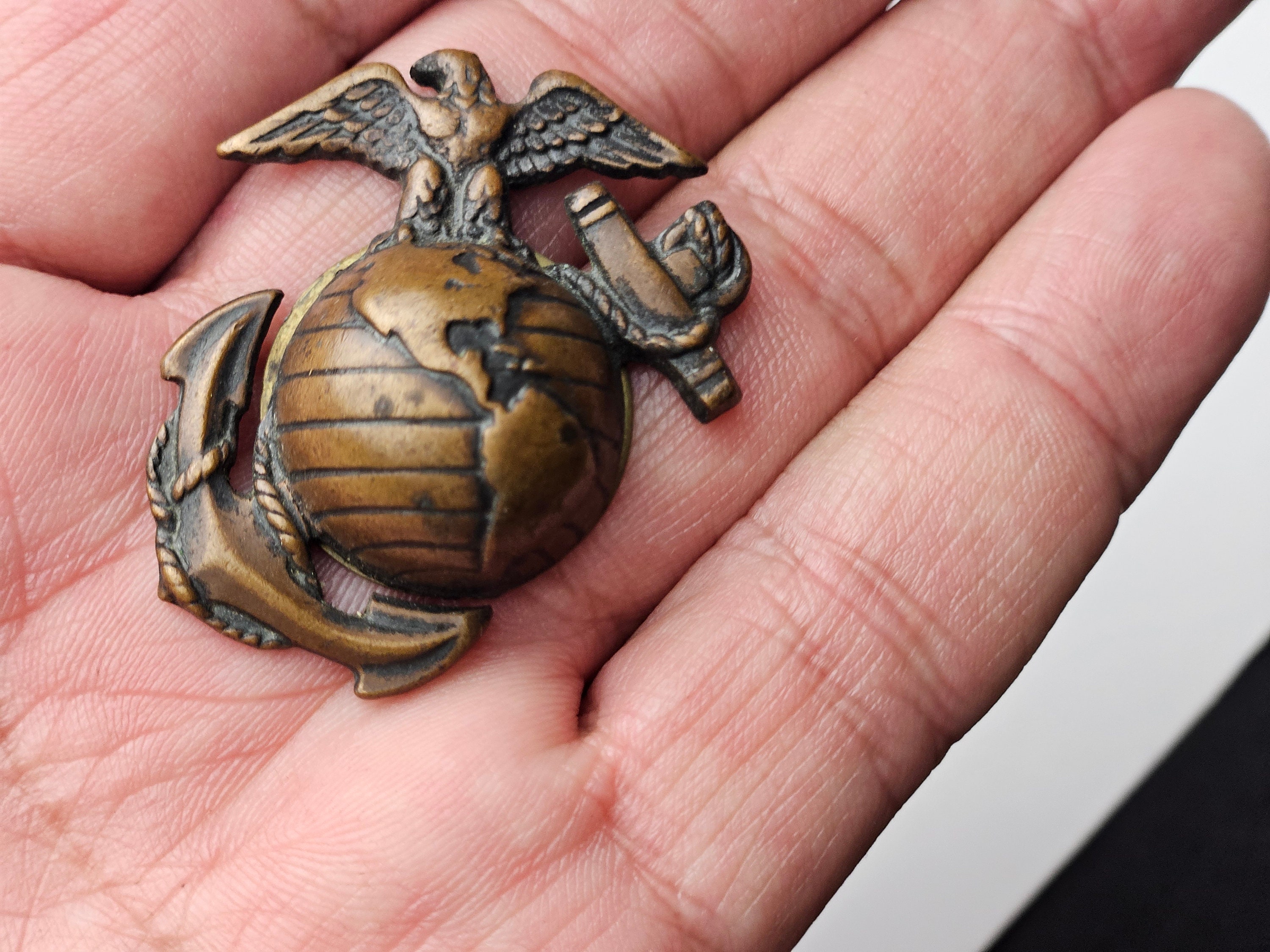 Vintage USMC Eagle Globe Anchor Collar Pin - WW2 M-1937 Officers