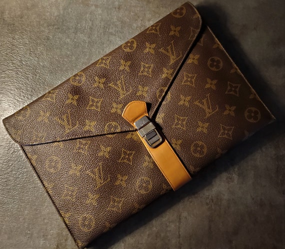 envelope louis vuitton clutch
