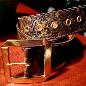 LV signature pocket belt