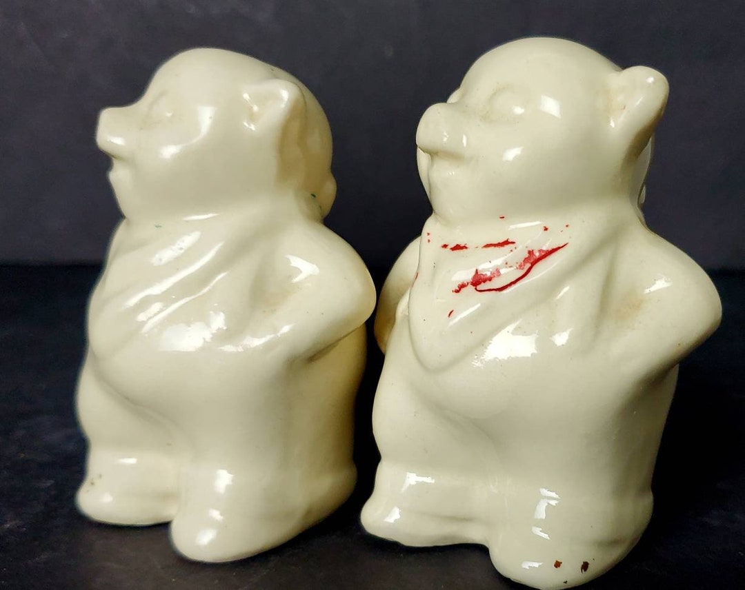 ヴィンテージホワイトショーニー陶器の笑顔の豚の塩コショウ入れセット