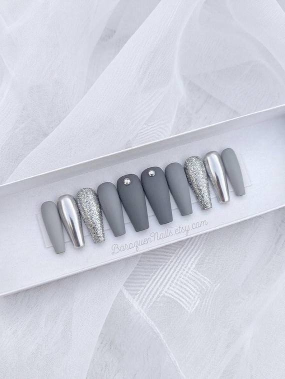Hand Painted Gray Gradient Press On Nails Silver Chrome Liquid Metal Reusable Gel Kit