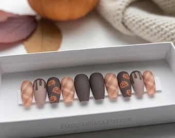 Handgjorda press-on naglar mysig höstrutig pumpa konstdesign brun dropp anpassad återanvändbar Halloween manikyr
