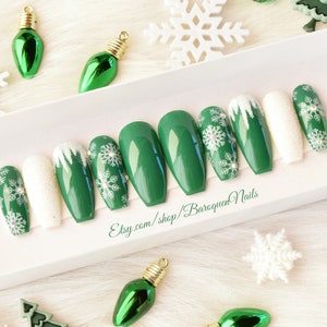 Evergreen Holiday Nails Glitter Icicles Press On Nails Crystal Snowflakes White Fake Nails Christmas Tree Nails Festive • Frosty Weather