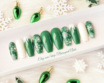 Evergreen Holiday Nails Glitter Icicles Press On Nails Crystal Snowflakes White Fake Nails Christmas Tree Nails Festive • Frosty Weather