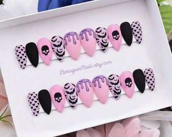 Gruselige süße Pastel Goth Drücken Sie auf die Nägel, Kawaii Nagelkunst, Pink Lila Gefälschte Nägel, falsche Nägel, Schädel-Herz-Augen, Kleben auf Gel-Nägel • Kaugummi