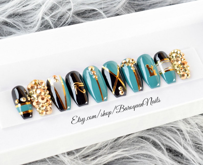 diosa press on nails