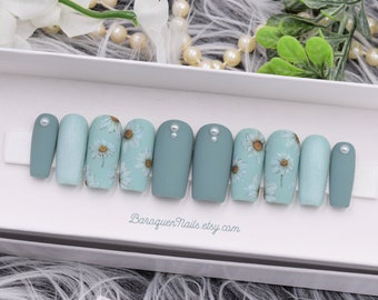 Soft Sage Green Press On Nails White Chamomile Flower Nail Art, Pearls Gradient Gel Design Botanical Daisy Glossy or Matte Fake Nails Mint