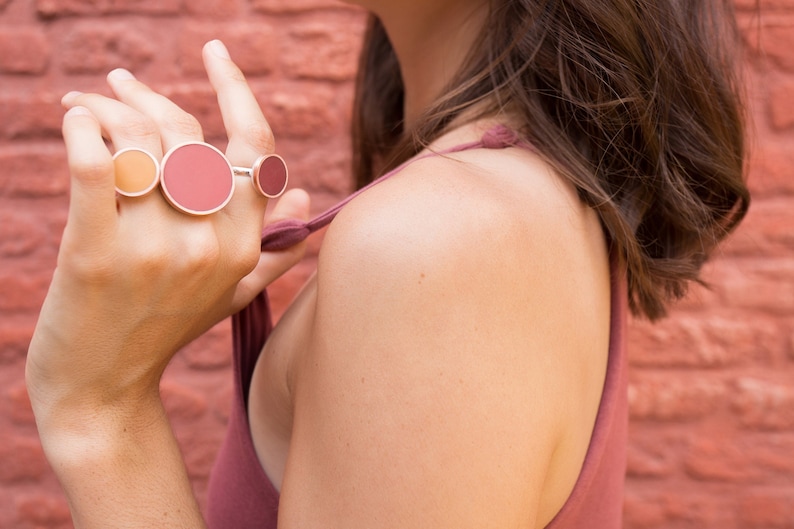 Disc ring with copper, resin and natural ocher pigments on a silver plated adjustable copper support available on 2 diameters // OXYDE image 1