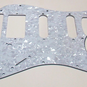Hum Single Single Replacement Pickguard For Fender® Stratocaster®