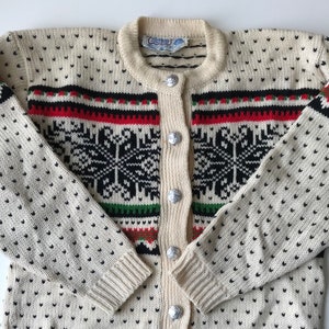 Vintage Norwegian Sweater- Nordic Folk Design - Charming Silver Buttons! - Yummy Complex Scandinavian Pattern - Medium