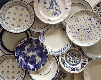 Platos de ensalada azul y blanco desiguales - Rayas florales asiáticas lisas - Azul cielo índigo cobalto - Ducha nupcial estilo cabaña de granja - Precio por
