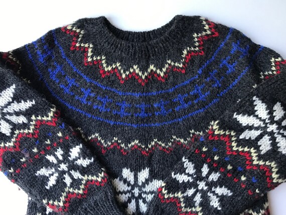 Scandinavian Sweater - Love This! - Snowflakes & … - image 1