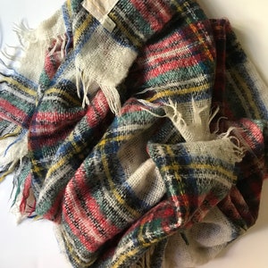 Hudson&#39;s Bay Blanket - Tartan Plaid - Toasty App. 65&quot; x 50&quot; Throw - Made in Scotland - Stunning