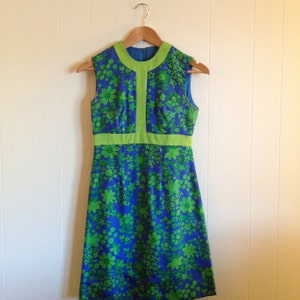 Wild Floral Dress - Lime & Emerald Green Rich Blue Floral / Peck and Peck Fifth Ave New York / Mod Style of Early Lilly Pulitzer