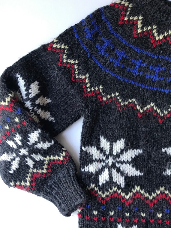 Scandinavian Sweater - Love This! - Snowflakes & … - image 4