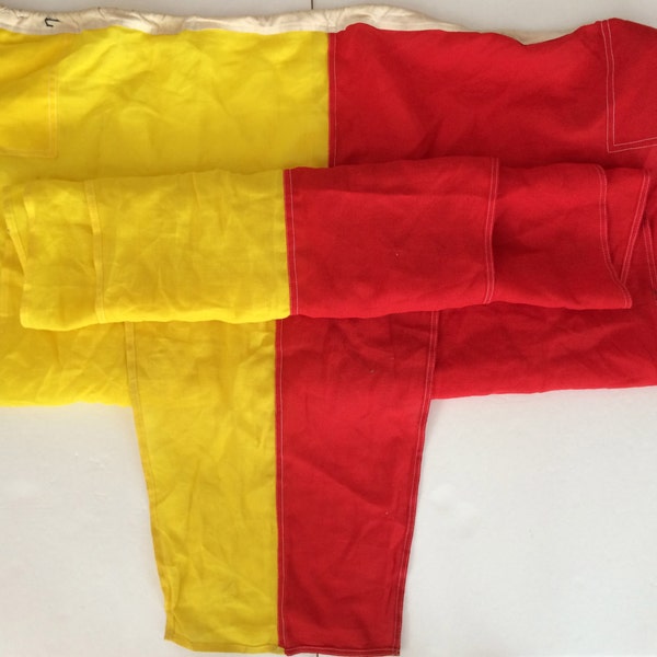 Fanion de drapeau de signalisation nautique en bande jaune rouge / 105 « de long! / Maritime militaire # 7 / Idéal pour la plage nautique côtière Décor militaire