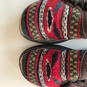 Cowgirl Western Shoes - Clogs! - Bright Yummy Textile w Southwest Touch - Love