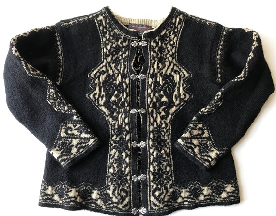 scandinavian cardigan