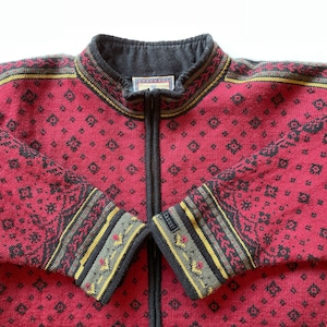 Dale of Norway Sweater - Lined - Zip Front - Longer Length - Nordic Pattern Textile - Beautiful Folk Trim