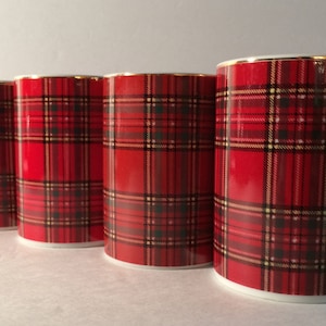 Tartanrutig julmugg - Love! - Pacific Rim Tartan i rödgrönt - 3 tillgängliga - Fin till julbordet - Rutig inredning - Pris per