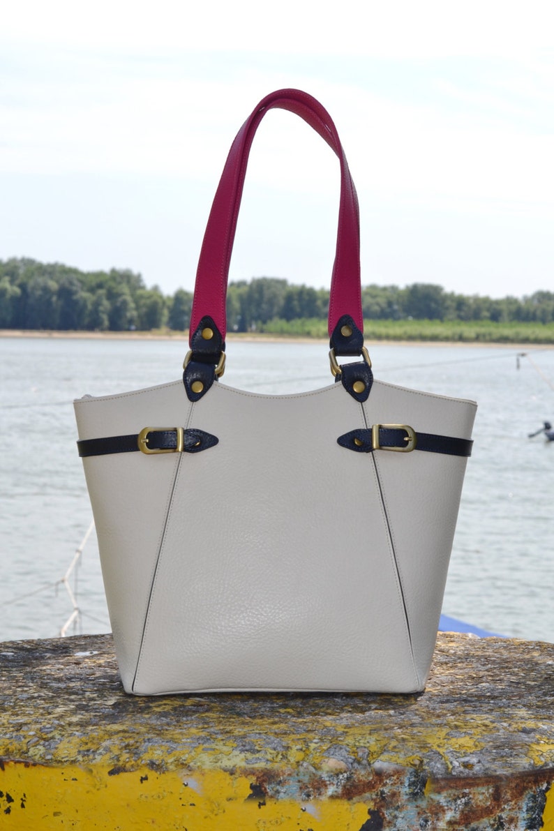 small cream tote bag