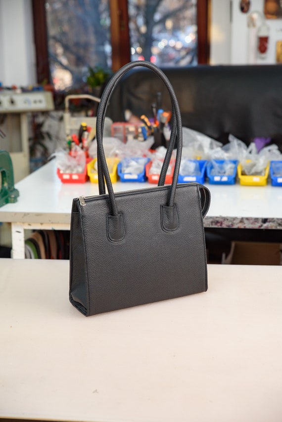 Medium leather purse new arrivals