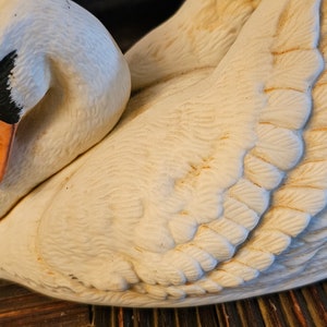 Music box swan image 4