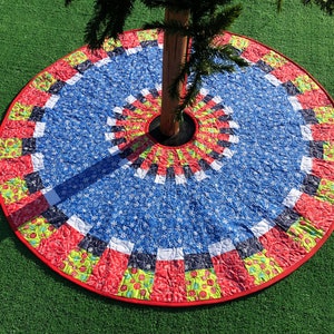 Christmas tree skirt, Chrismukkah, Holiday tree skirt, tree skirt, Christmas, Christmas tree,  holiday, Christmas décor,  holiday décor