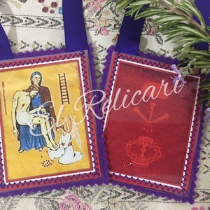 SCAPOLARE di Benedizione e Protezione. Scapolare viola. Scapolare per la Fine dei Tempi.  Marie Julie Janhenny. Carte, Medaglie