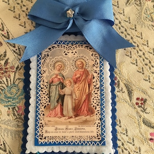 Jesus, Mary and Joseph. The Holy Family. Scapular for door.