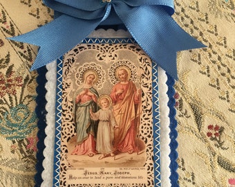 Jesus, Mary and Joseph. The Holy Family. Scapular for door.