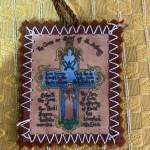 CRUZ SAN ANTONIO. Cruz de San Antonio de Padua. Escapularios Mide 5cm x 4 cm.
