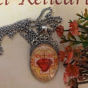 Detente, el Sagrado Corazon de Jesus, esta conmigo.