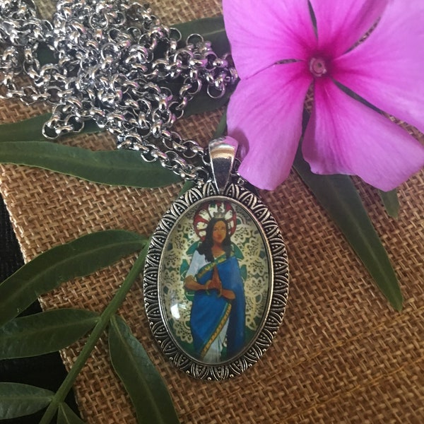 Saint Sara the Kali. Pendants and Keychains