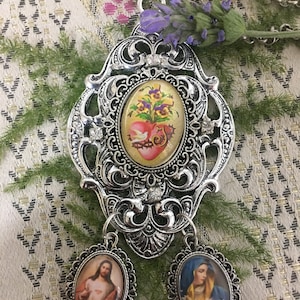 Colgantes de los Corazones de Jesus y Maria y Corazones Unidos.