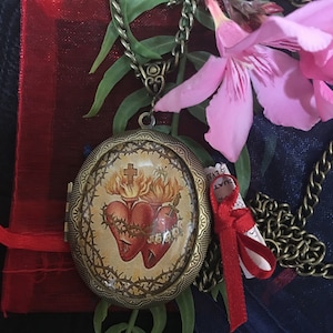 Sacred Hearts of Jesus and Mary Reliquary.