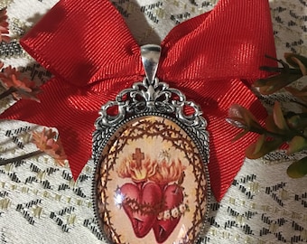 Hearts of Jesus and Mary. Brooch.