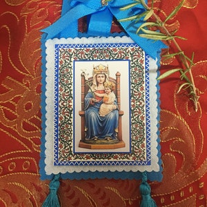 Our Lady of Walsinghan. Our Lady of Walsinghan. Door scapular. Pendants and key chains.