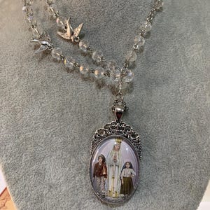 VIRGEN DE FATIMA, Rosario ,Collar.