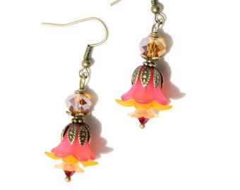 Lucite Flower Dangle Earrings: Vintage Style Swarovski & Czech Glass