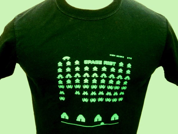 Vintage SPACE RIOT Video Game Screen Tee Shirt-Al… - image 1