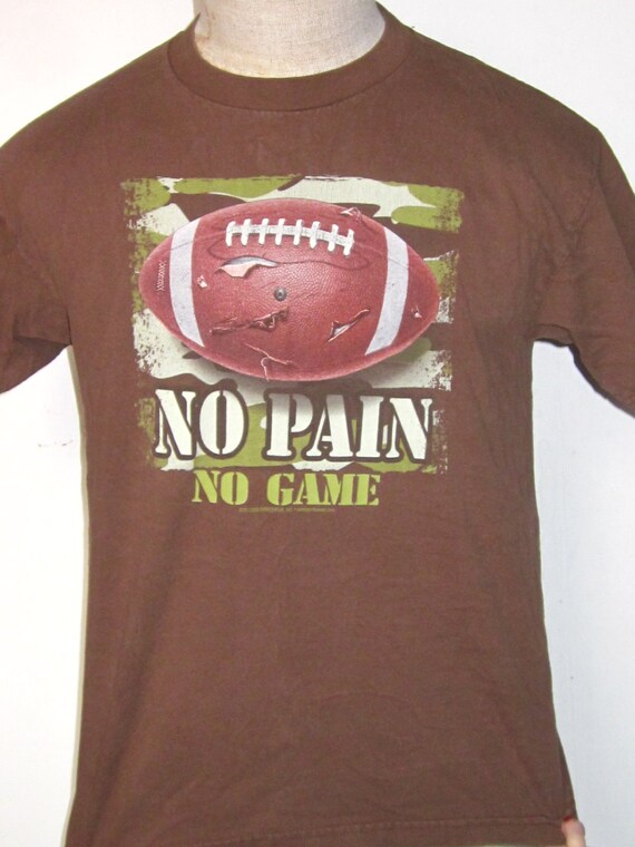 Vintage Football Graphic Tee - No Pain No Game - Man's Medium