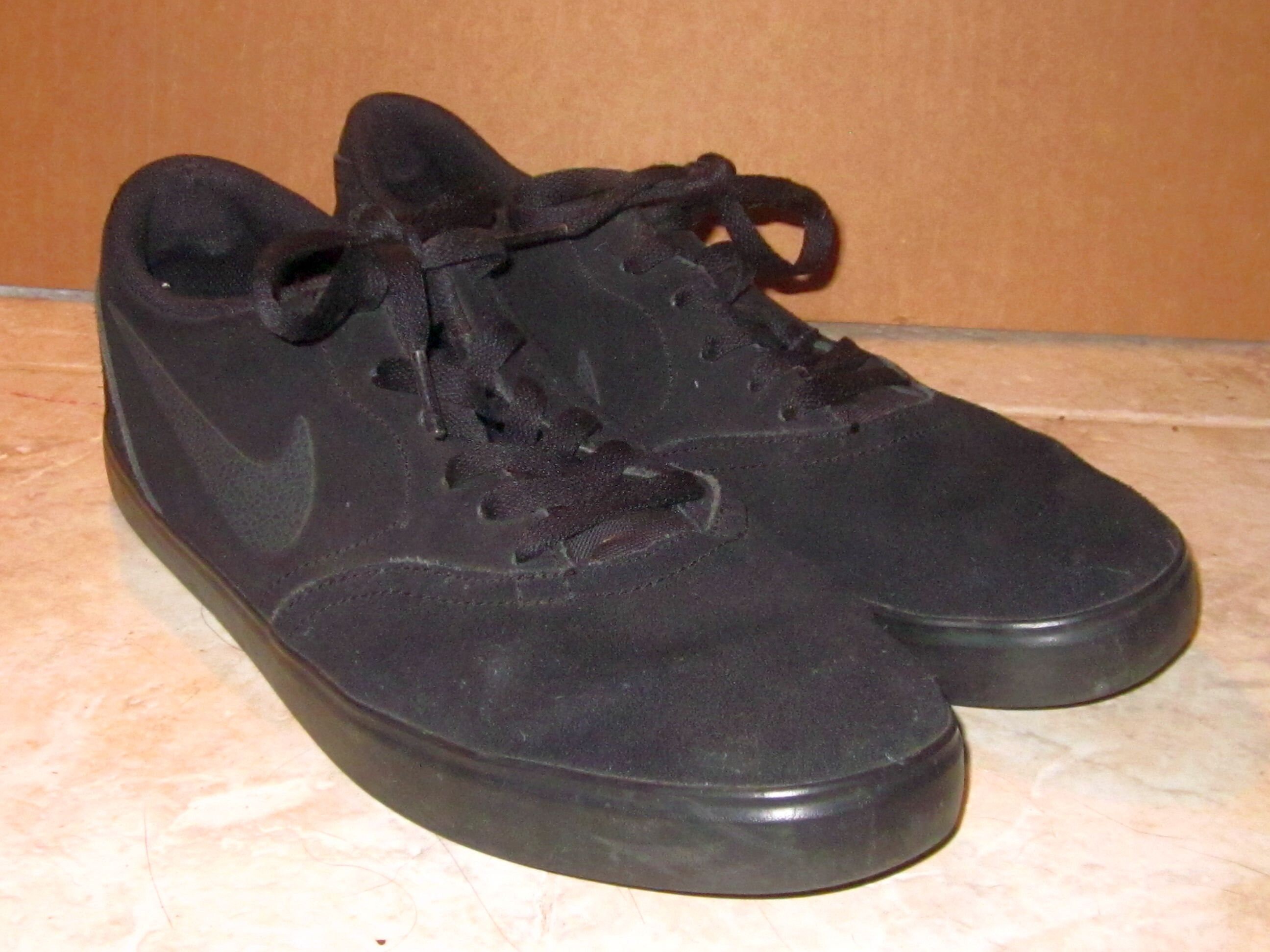 Vintage Men s Nike SB Black Anthracite Suede Skateboarding Sneakers Size 10 1 2m