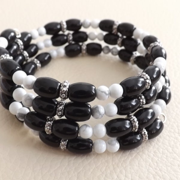 Black Gemstone  Memory Wire Bracelet With White Howlite