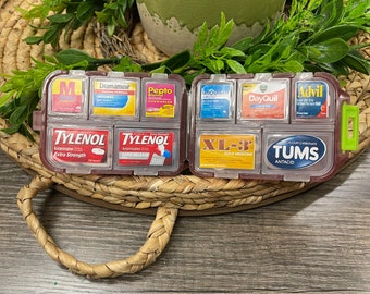 Pastillero de viaje de bolsillo (personalizable)